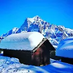 Thun Alps Scenic Views And Concierge By Swisshut Apartment *